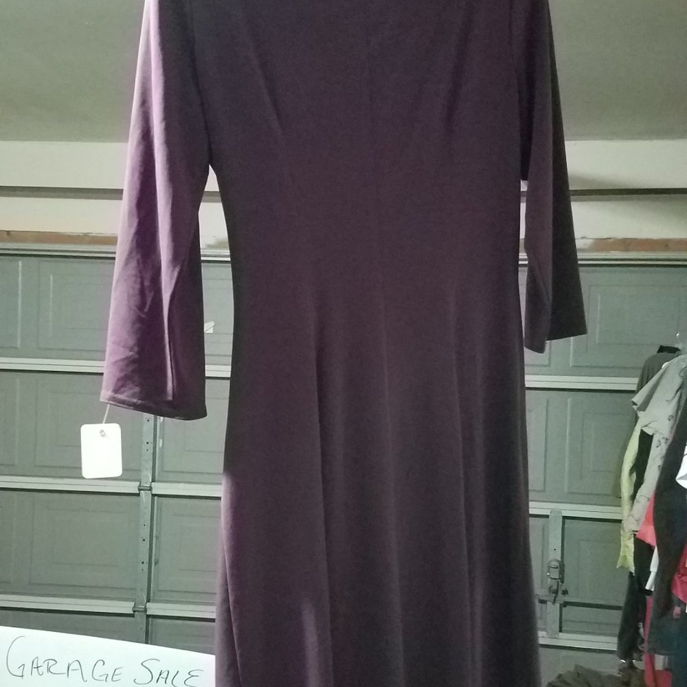 Dress - Picture 3 of 3